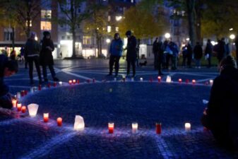 A photo of commemorating the anniversary of the 1938 pogrom in Hamburg, on the former site of the Bornplatz Synagogue, in November 2018.